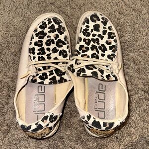 Hey Dude Women's Cream and Black Leopard Flats
